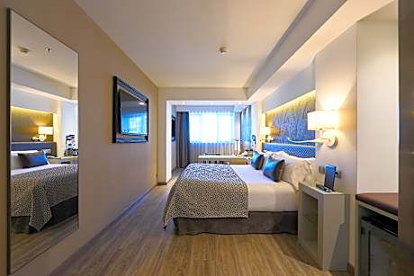 Junior Suite with Private Pool