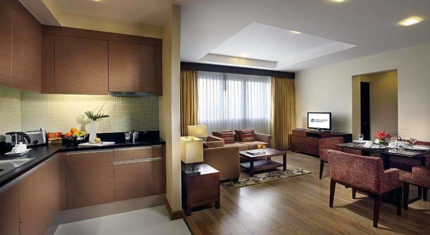 Lohas Residences Sukhumvit (SHA Plus)