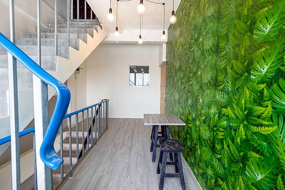 Bossa House Hostel & Cafe