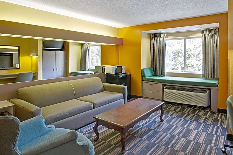 Microtel Inn & Suites By Wyndham Gatlinburg