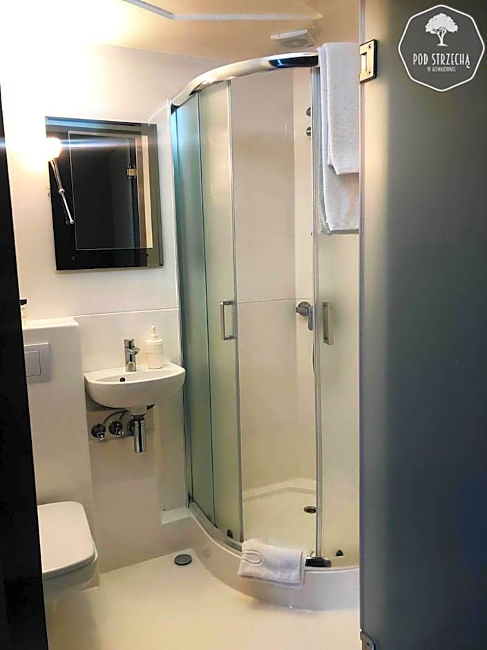 Dom Wypoczynkowy "Pod Strzechą" w Giewartowie