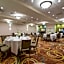 Holiday Inn Hotel & Suites Bloomington Airport By IHG