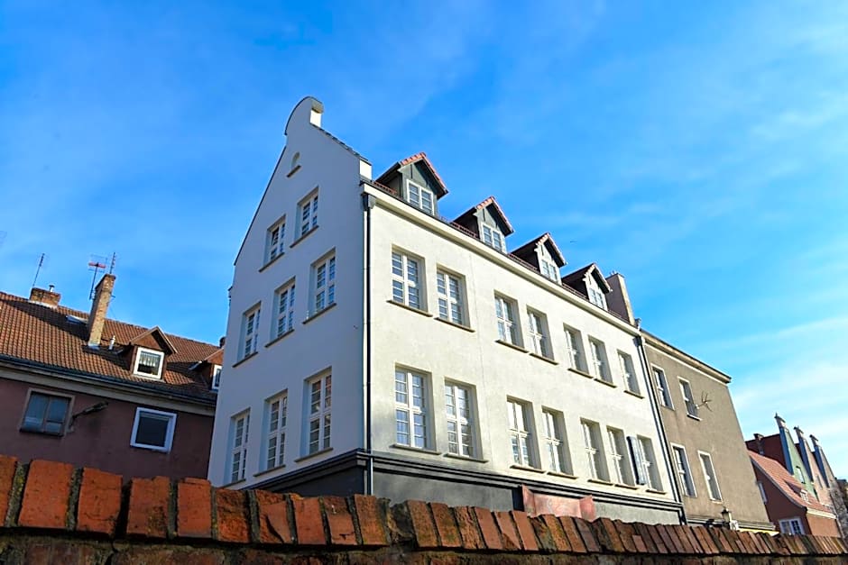 Five Point Hostel & Apartments