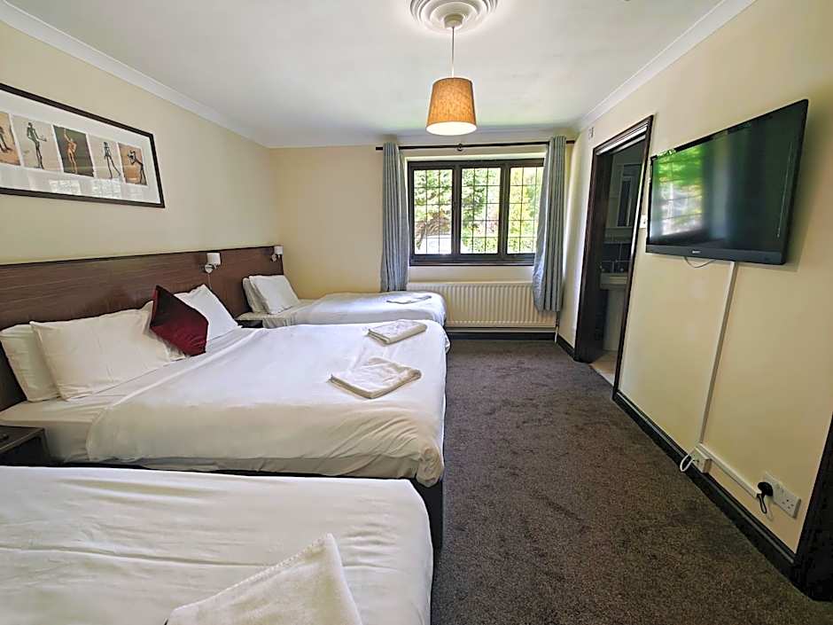 Little Foxes Hotel & Gatwick Airport Parking