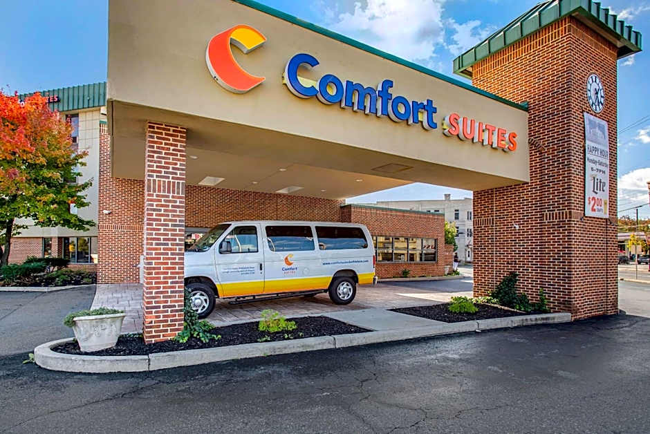 Comfort Suites Bethlehem Near Lehigh University and LVI Airport