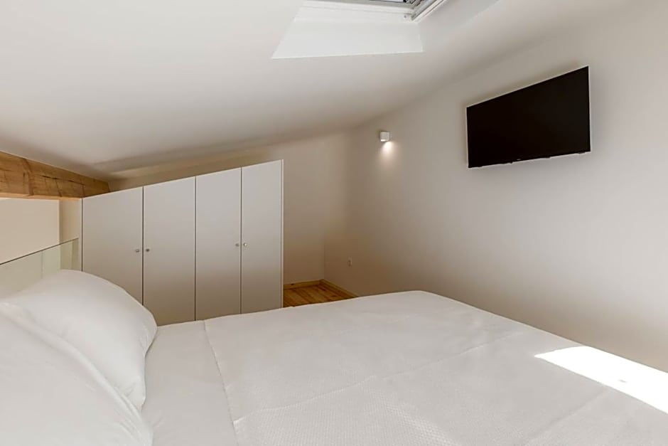 Beco do Paço by Porto Dream Stays