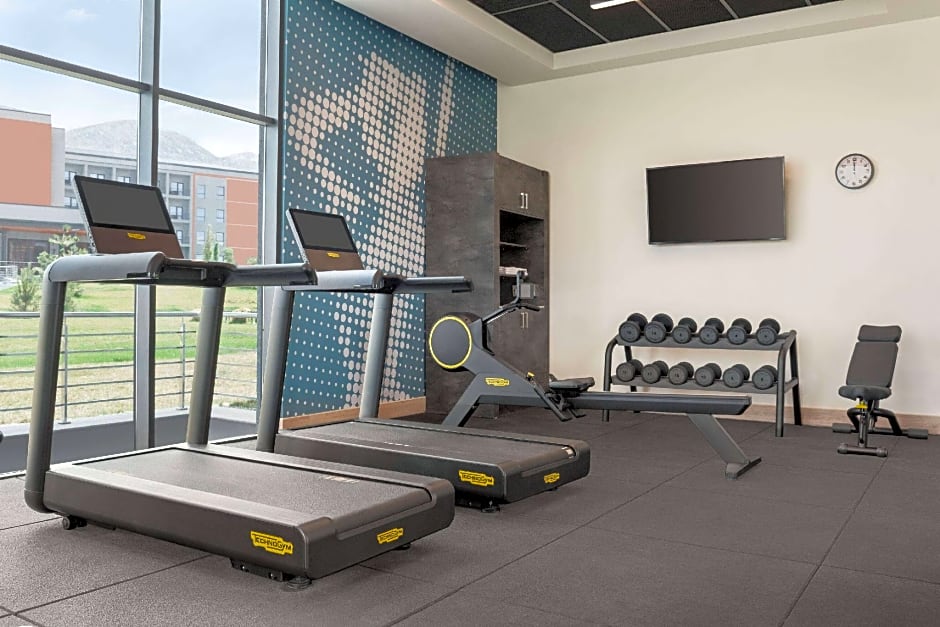 Tryp by Wyndham Zomin