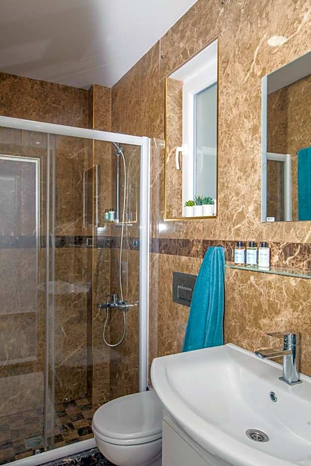 Truemar Hotels & Suites