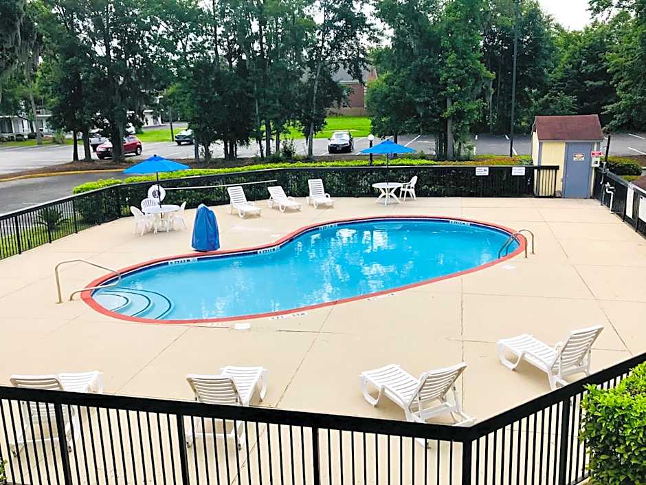 Motel 6-Savannah, GA - Midtown