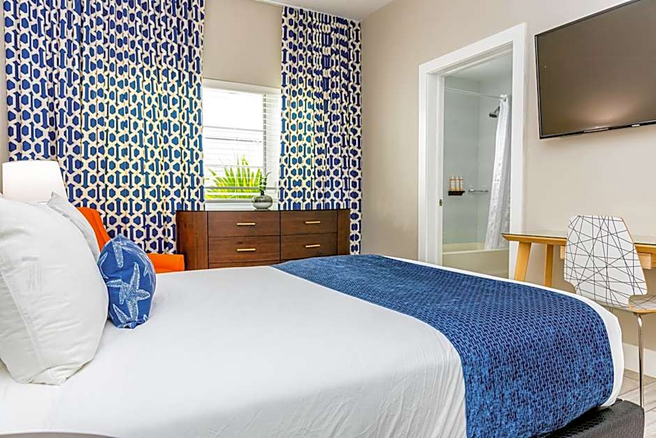 Oceanside Hotel and Suites