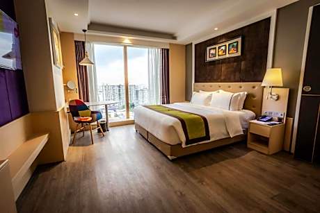 Deluxe King Room