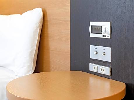 Twin Room - Non-Smoking