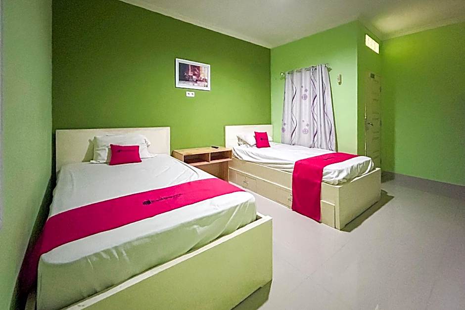 RedDoorz Syariah Near SMA N 6 Palembang