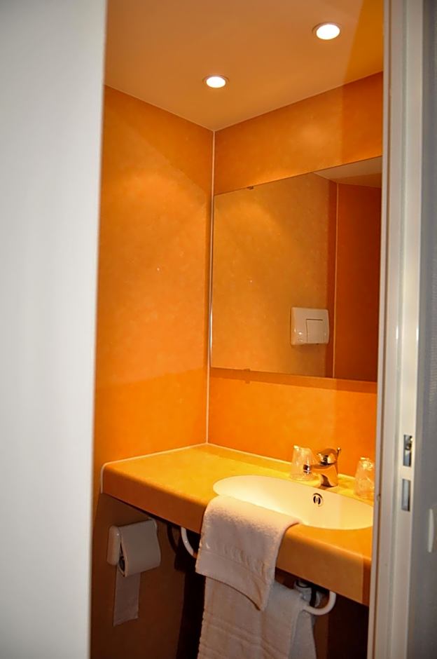 Hotel Lux