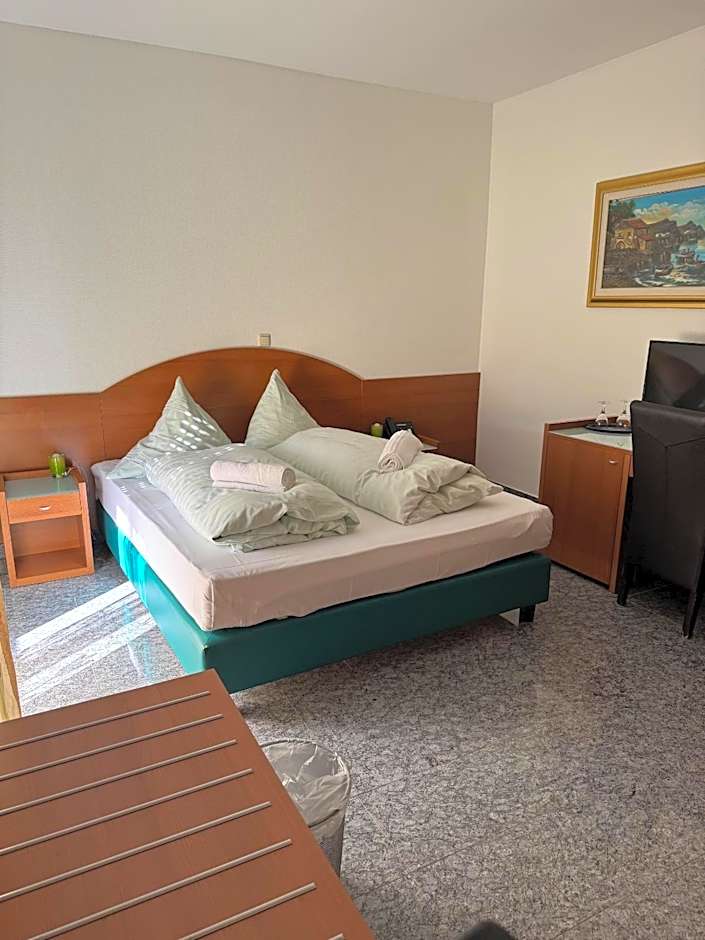 Hotel & Restaurant Garda