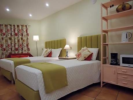 Superior Family Studio and Pool View (5 Adults)