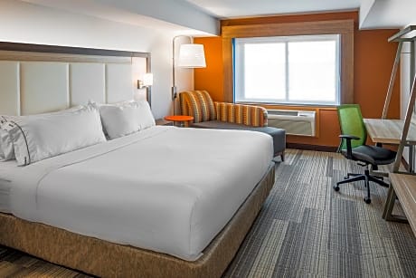 Standard King Room with Roll-In Shower - Communications Access