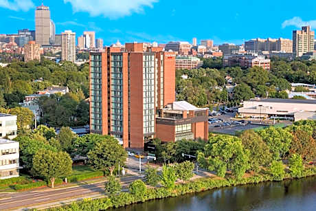 Courtyard by Marriott Boston Cambridge