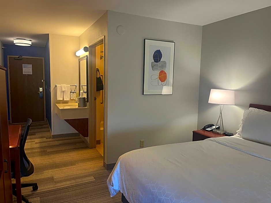 Holiday Inn Express Hotel & Suites Sioux Falls At Empire Mall By IHG