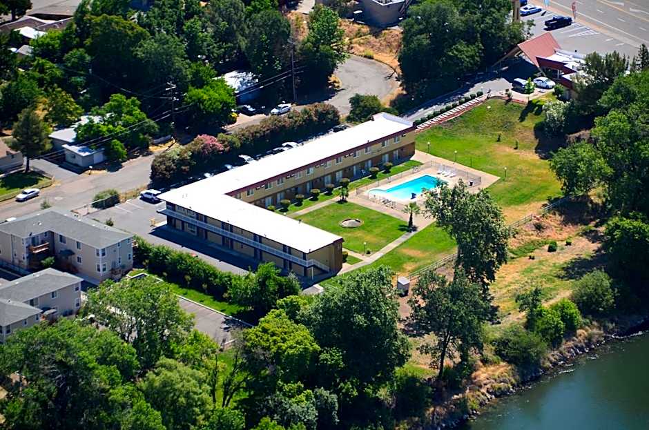 Travelodge by Wyndham Red Bluff South of Redding