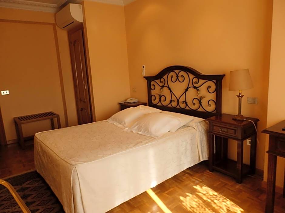 Hotel Aranda