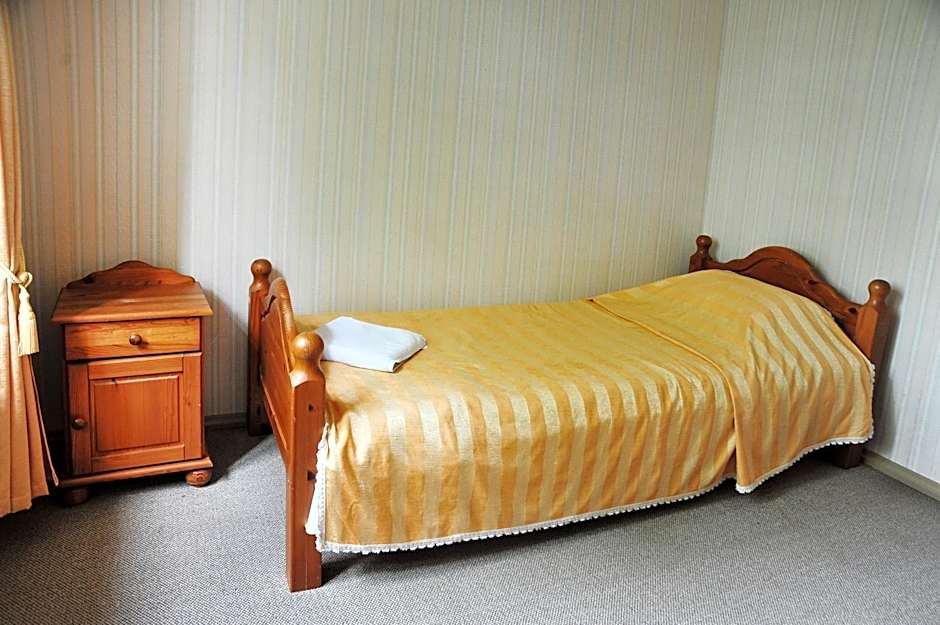 Photo 1 of 2 of Single Room