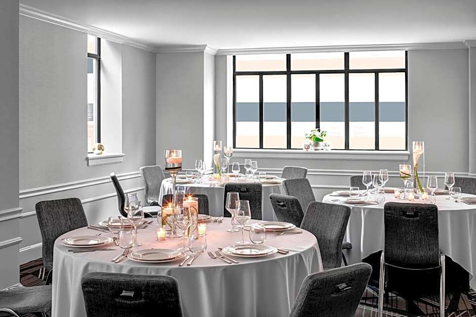 Le Meridien Indianapolis