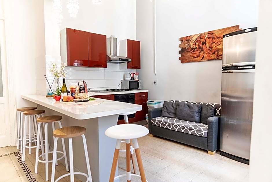 Merulana Suite Apartment