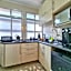 Apartamento Guarujá, Frente Mar, Pé na areia, moderno!!!