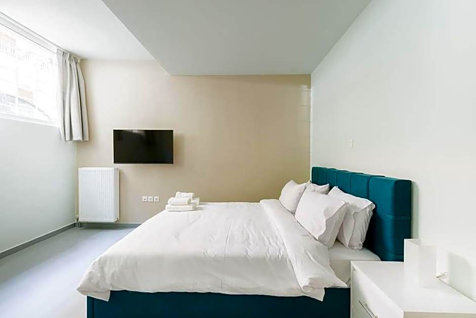 Snug studio apartment with shared garden IV