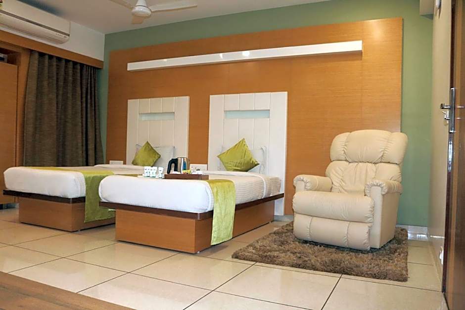 hotel orange international