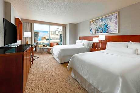 Double Room with Two Double Beds and City View - Hearing Accessible/High Floor