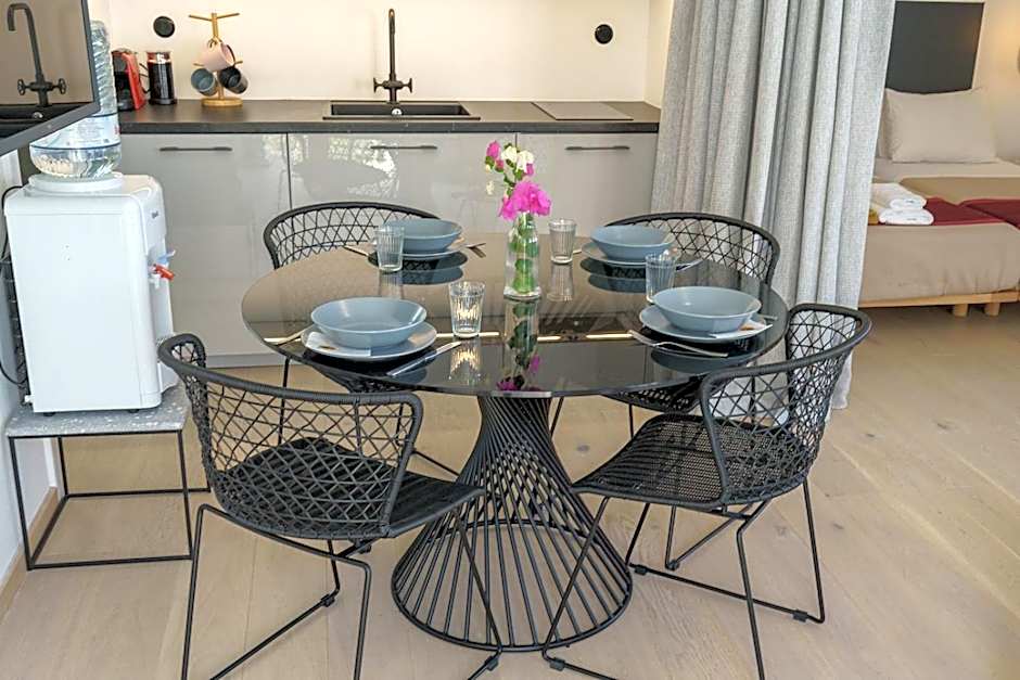 LIVIN Hydra Legacy Suite