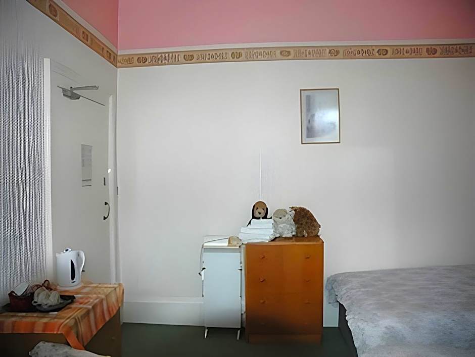 Eglinton Guest House