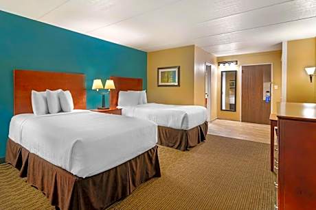 Double Room with Two Double Beds and Roll-In Shower - Mobility Access/Non-Smoking