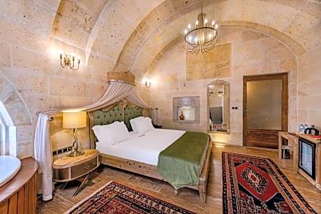 King Room with Spa Bath