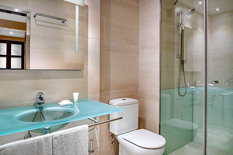 AC Hotel by Marriott Irla