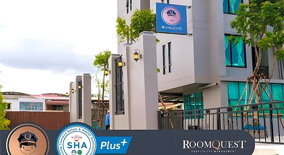 RQ Bangkok Sukhumvit 107 by Collection O