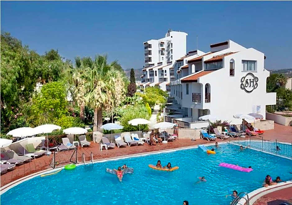 Sentinus Beach Hotel