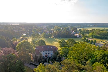 Hotel Am Wald B&B