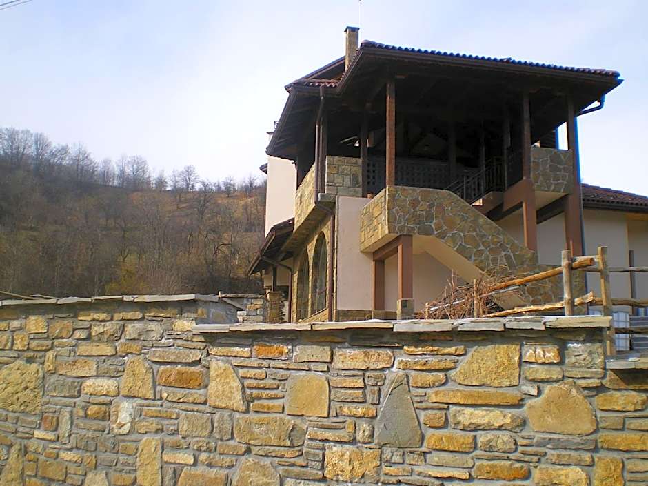 Семеен хотел Балканъ-Априлци