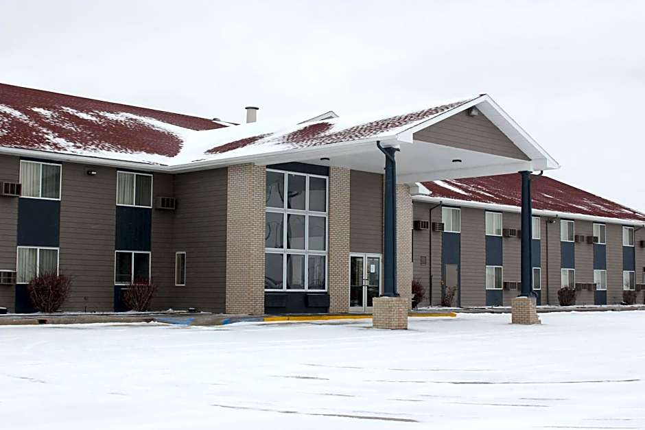 Alliance Hotel & Suites, a Howard Johnson by Wyndham