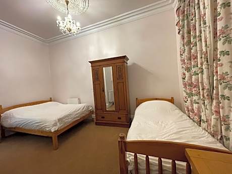 Triple Room with Garden View