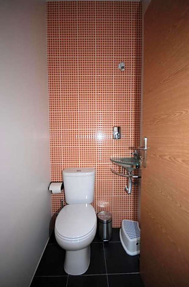 Green Wave Hostel