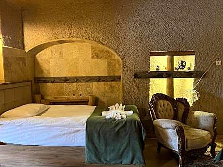 Twin Room with Mountain View