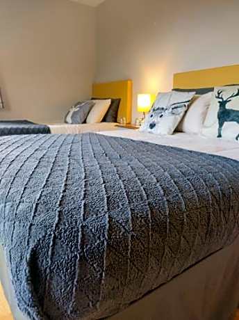 Double or Twin Room with Partial Sea View