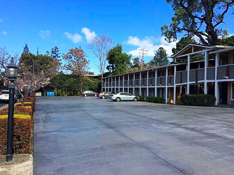 Oak Motel
