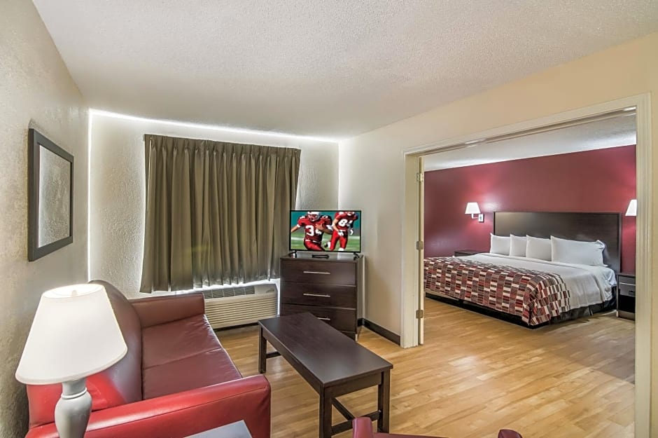 Red Roof Inn & Suites Pensacola East - Milton