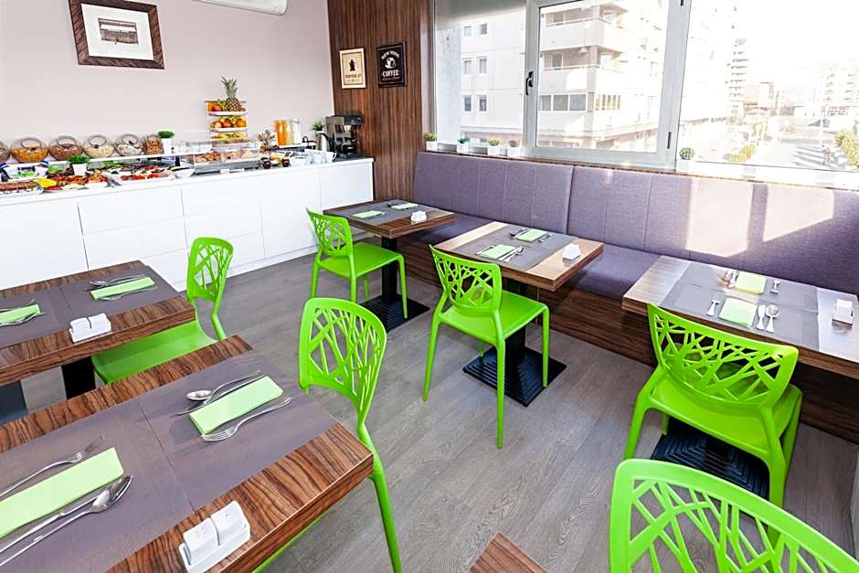 Adresa Suites