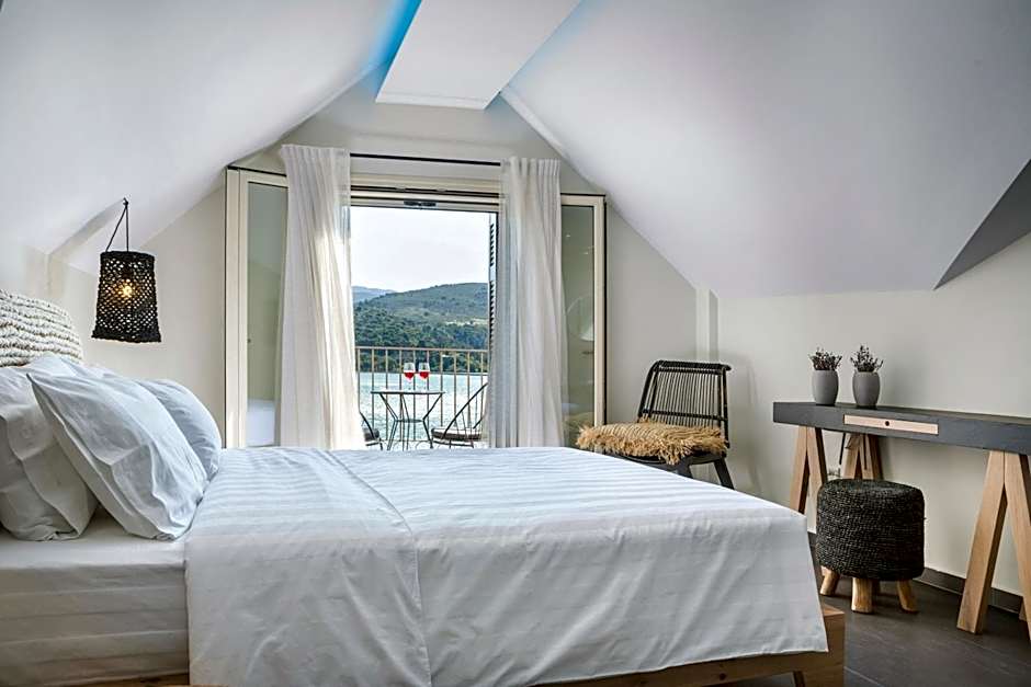 Argostoli Marina Suites